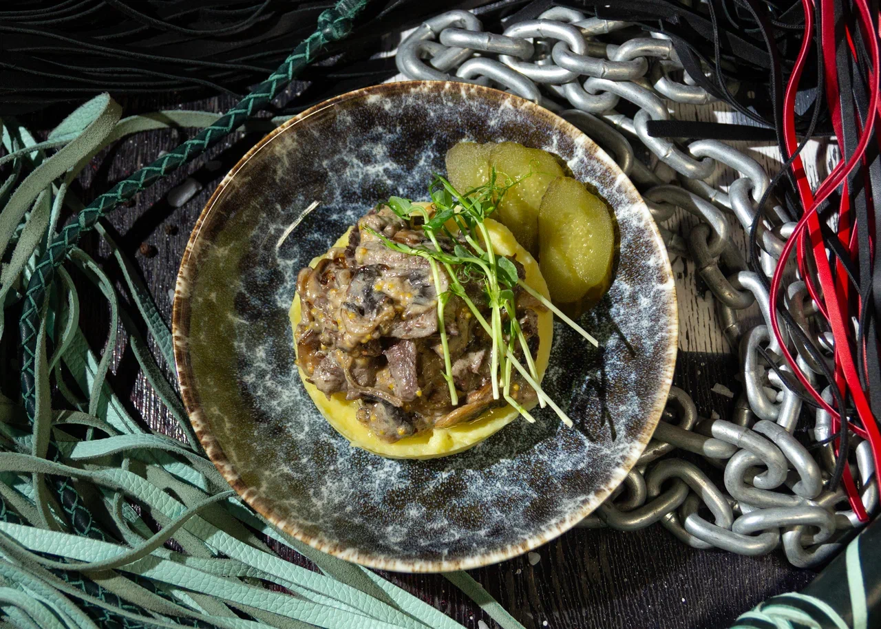 Бефстроганов с пюре